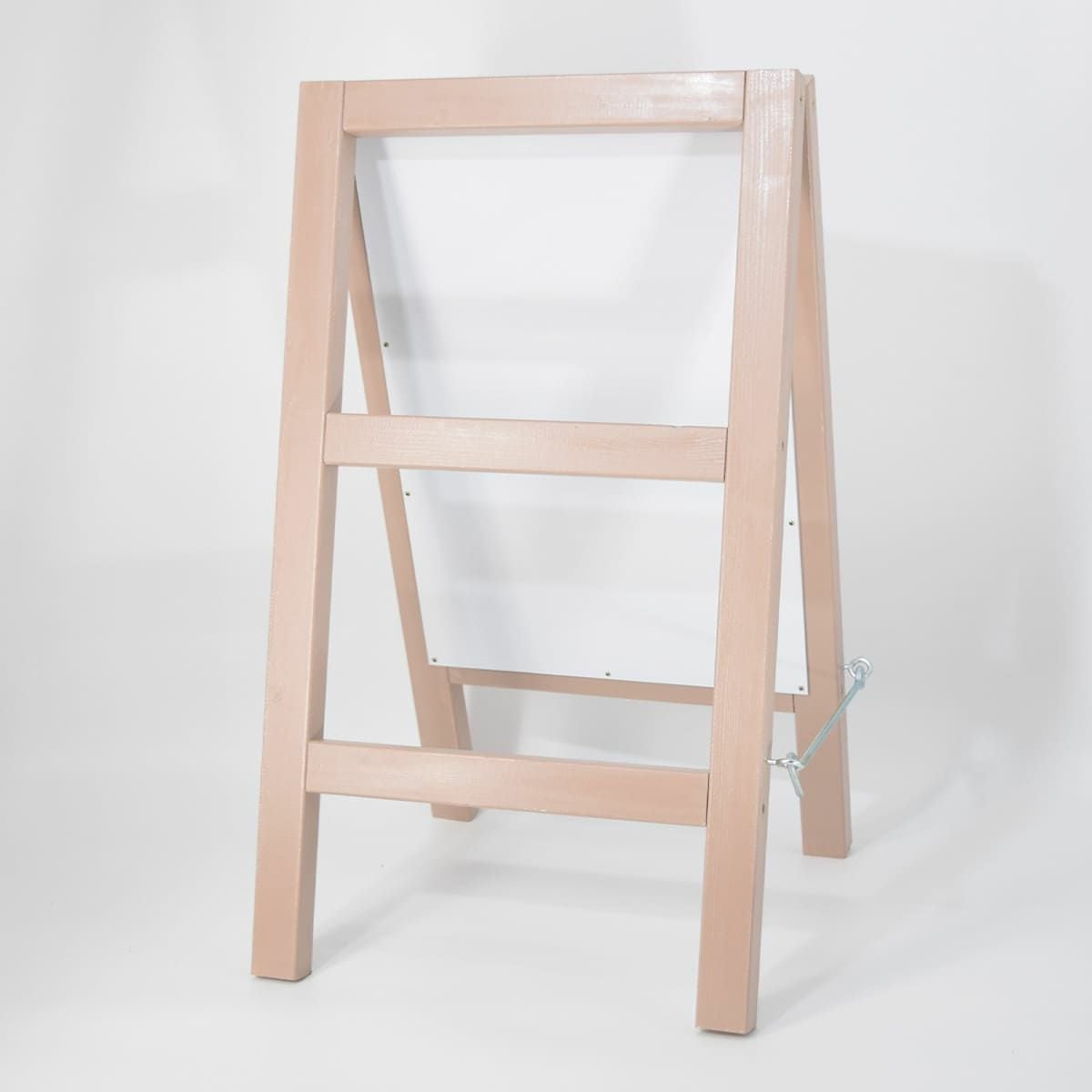 ラダー状の裏面